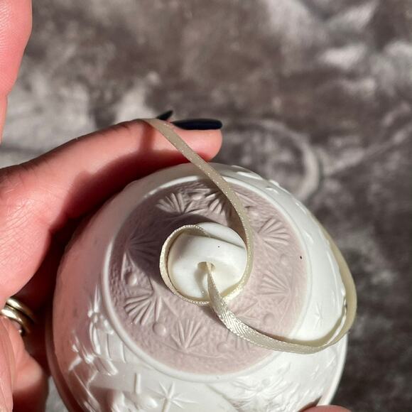 Lladro Porcelain Christmas Bell Ornament Vintage 1991 #5803 Campanita Navidad - Picture 8 of 9